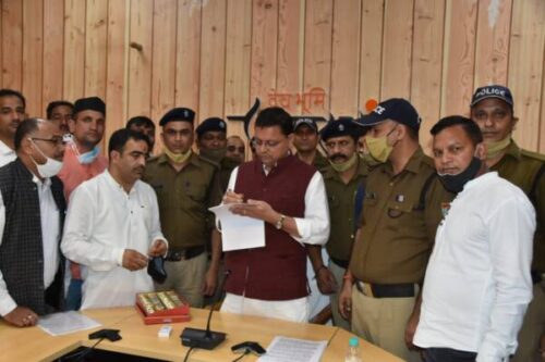 सीएम से अधिकारी कार्मिक शिक्षक संघ के पदाधिकारियों ने की भेंट